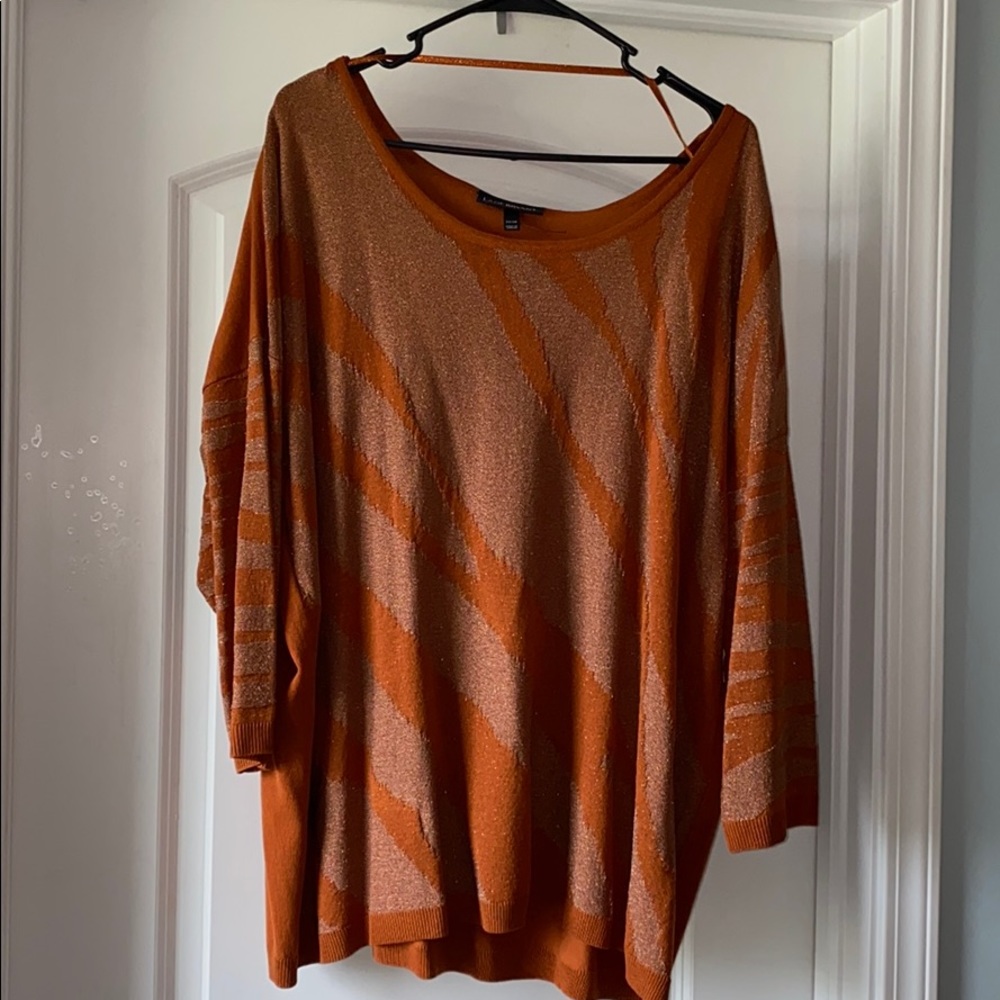 Tiger pattern, sparkle, lightweight sweater.